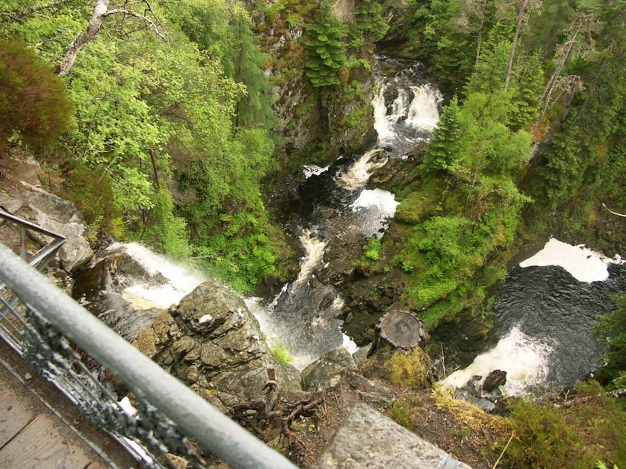 Plodda Falls, Footbridge